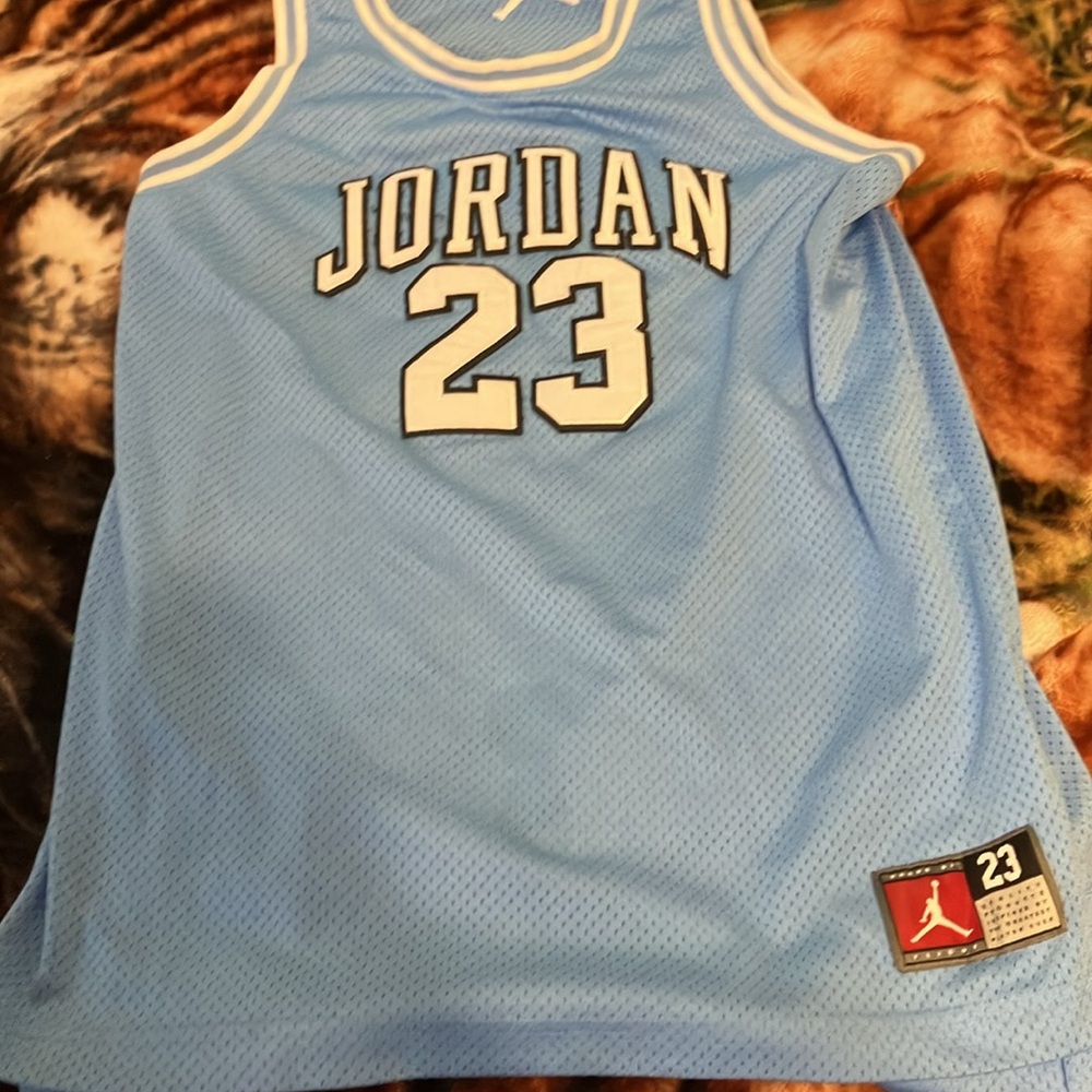 Barley worn Micheal Jordan jersey